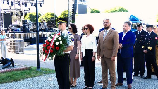 Uroczystość na Placu Rybaka w Świnoujściu