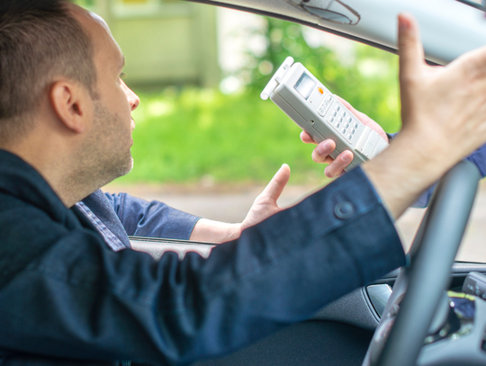 Alkohol, brawura i zakaz prowadzenia to niebezpieczna mieszanka Alkohol, brawura i zakaz prowadzenia to niebezpieczna mieszanka