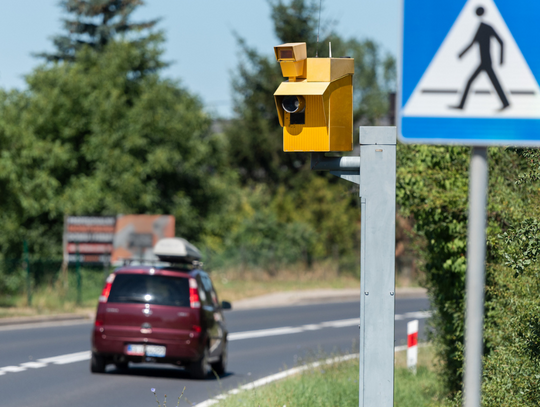 Będzie jeszcze więcej fotoradarów. Pójdą na to olbrzymie pieniądze