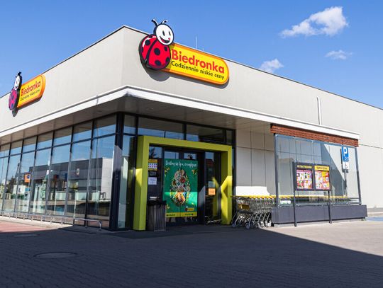 Biedronka tyłem do butelkomatów? Chwilowo musi radzić sobie inaczej