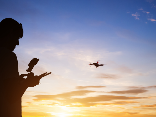Drony są teraz powietrznym rynkiem. Jak się na nim znaleźć? Drony są teraz powietrznym rynkiem. Jak się na nim znaleźć?