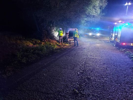 Egzekucja na drodze. Wypadek, dachowanie, strzały