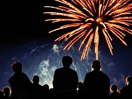 Grube pieniądze pójdą z dymem. Tyle kosztują fajerwerki Grube pieniądze pójdą z dymem. Tyle kosztują fajerwerki