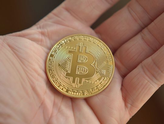 Jak kupić kryptowaluty i w nie inwestować?
