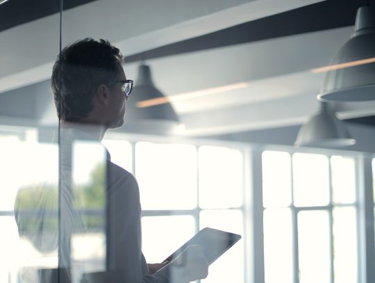 Jakie są różnice w zarobkach CEO, założycieli startupów i prezesów firm?