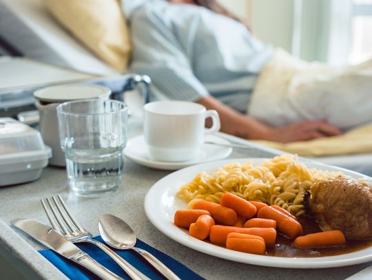 Koniec z „Dobrym posiłkiem w szpitalach”. Powrót do przeszłości Koniec z „Dobrym posiłkiem w szpitalach”. Powrót do przeszłości