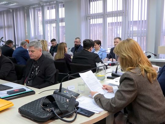 Korpus wsparcia seniorów i nowe opłaty na Pływalni. Za nami sesja Rady Miejskiej Korpus wsparcia seniorów i nowe opłaty na Pływalni. Za nami sesja Rady Miejskiej