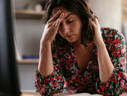 Kryzys psychiczny w pracy. Nie umiemy złapać balansu Kryzys psychiczny w pracy. Nie umiemy złapać balansu