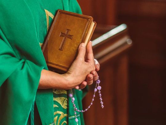 Ksiądz zapowiedział, czego oczekuje od parafian. Liczy na pieniądze