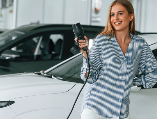 Ładowarkowa ofensywa. Będzie więcej punktów ładowania e-aut Ładowarkowa ofensywa. Będzie więcej punktów ładowania e-aut