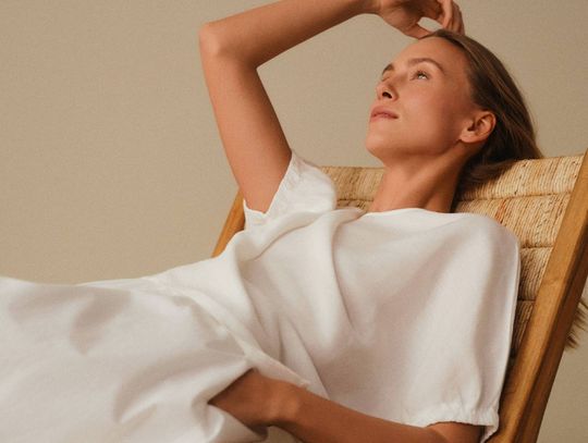 Letnia garderoba z TATUUM – jak nosić lniane ubrania?