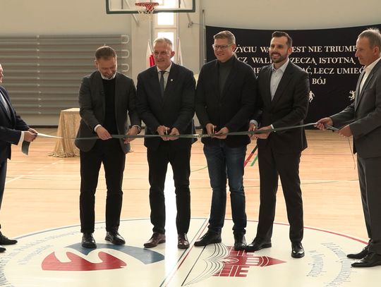 Nowogard inwestuje w sport. Za blisko 6,8 mln zł zmodernizowano halę sportową i kompleks Orlik