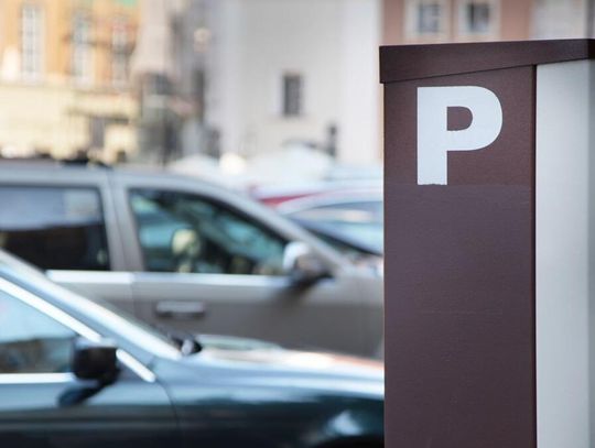 Opłatę uznała za ukrytą karę i zarzuciła miastu nieuczciwość