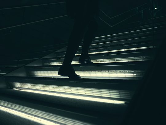 Podświetlane schody – hit aranżacyjny ostatnich lat