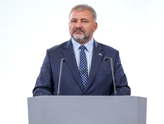 Polacy podzieleni w ocenie ministra Żurka. W tle sądy i TK Polacy podzieleni w ocenie ministra Żurka. W tle sądy i TK