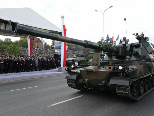 Polska sprzedaje broń Ukrainie. Kontrakt na Kraby warty miliardy złotych