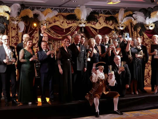 Prezydencki Bal Maskowy 2026 – 16 firm wyróżnionych za wkład w rozwój Świnoujścia Prezydencki Bal Maskowy 2026 – 16 firm wyróżnionych za wkład w rozwój Świnoujścia