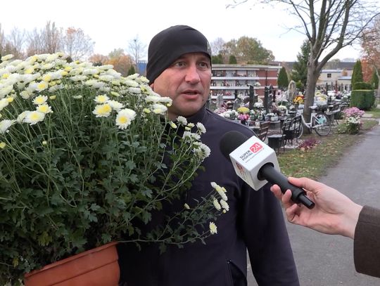 Przygotowania grobów do Dnia Wszystkich Świętych Przygotowania grobów do Dnia Wszystkich Świętych