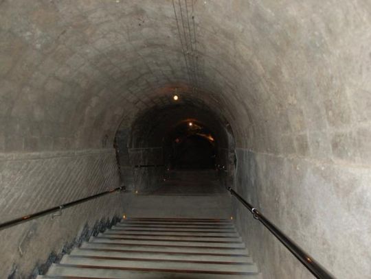 Rząd rusza z budową schronów. Miliardy na ochronę ludzi Rząd rusza z budową schronów. Miliardy na ochronę ludzi