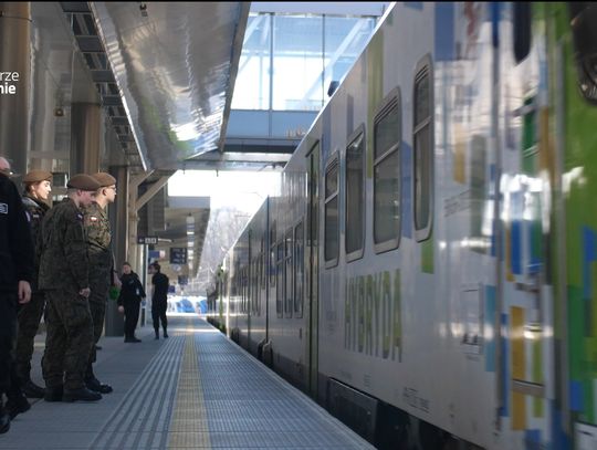 Specjalne pociągi dla obywateli z Ukrainy z lotniska w Goleniowie