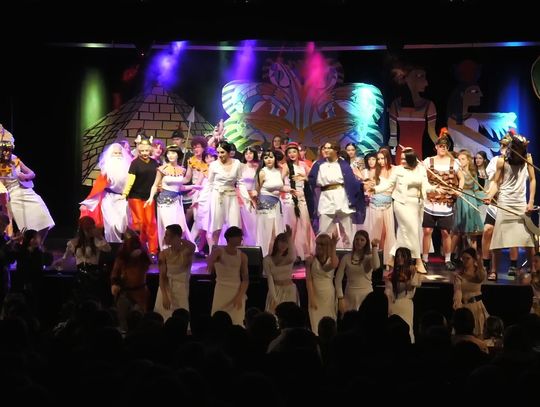 Spektakl „Misja Kleopatra” w wykonaniu młodzieży licealnej