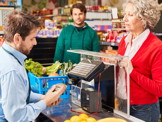 Sprzedawcy pod lupą kontrolerów. Mandaty poszły w miliony złotych Sprzedawcy pod lupą kontrolerów. Mandaty poszły w miliony złotych