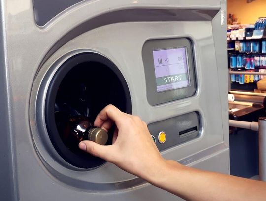 Stos butelek w domu. Czy zdążysz je oddać przed 1 października? Stos butelek w domu. Czy zdążysz je oddać przed 1 października?