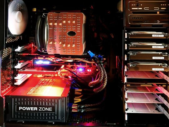 Switch WS-C3850-24T-S – bezpieczne działanie sieci dzięki przełącznikom Cisco