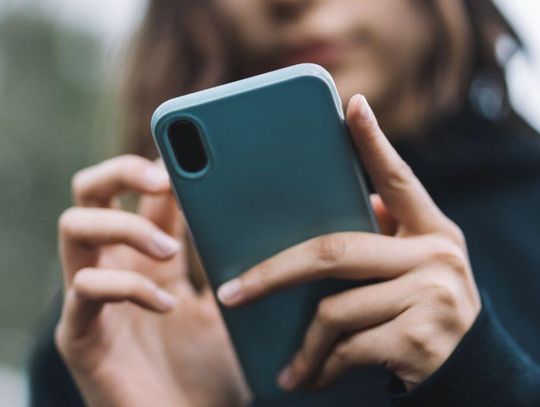 Tak Polacy przenoszą numery telefonów. Na topie są małe sieci