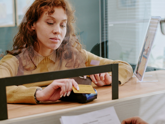 Tradycyjne okienka bankowe odchodzą do przeszłości Tradycyjne okienka bankowe odchodzą do przeszłości