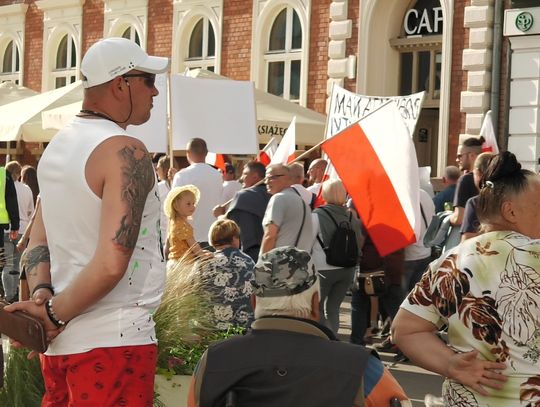 Ulica Ku Morzu nadal zamknięta – protestujący nie odpuszczają!