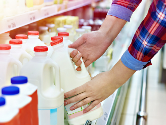 W sklepach jest trochę taniej. Inflacja nam odpuszcza W sklepach jest trochę taniej. Inflacja nam odpuszcza