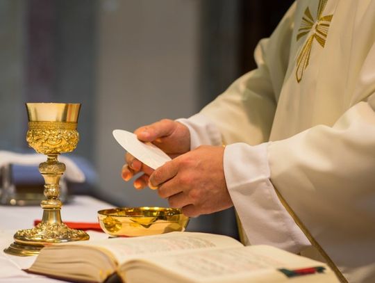 Wpływowy ksiądz aresztowany. Zatrzymali go w urodziny