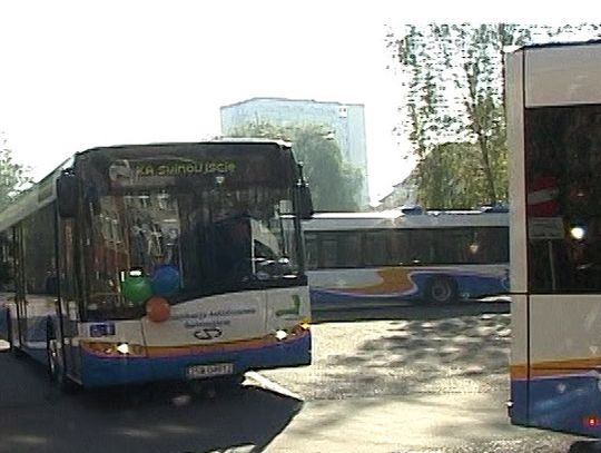 Z archiwum Telewizji – 9.10.2010 r. Świnoujście ma nowe autobusy 