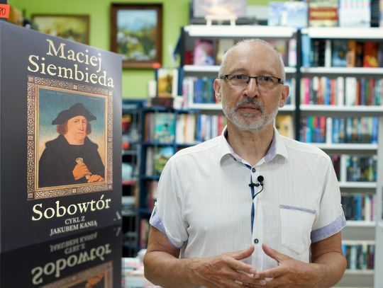 „Z górnej półki”