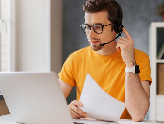 Zapracowany jak Polak. Dorabianie to już nasza codzienność Zapracowany jak Polak. Dorabianie to już nasza codzienność