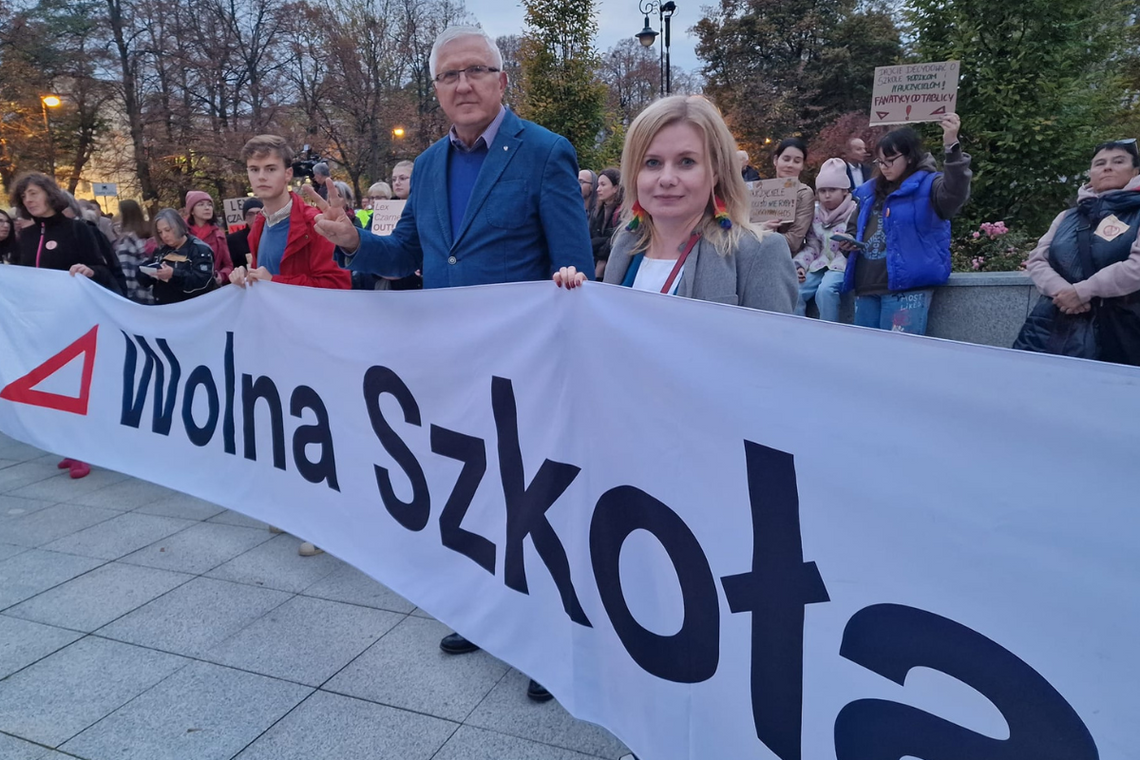 Lex Czarnek wraca. Przeszedł w komisji sejmowej, bo opozycji nie chciało się głosować