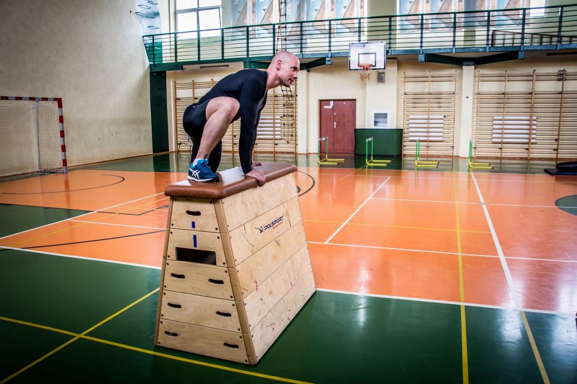 Obniżone wymagania w testach dla policjantów. Forma spada?