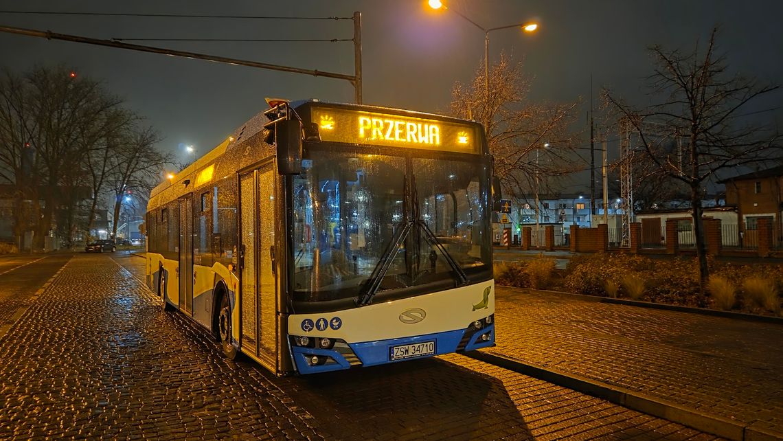 Zmiany w kursach autobusów w nocy 1 - 5 grudnia Zmiany w kursach autobusów w nocy 1 - 5 grudnia